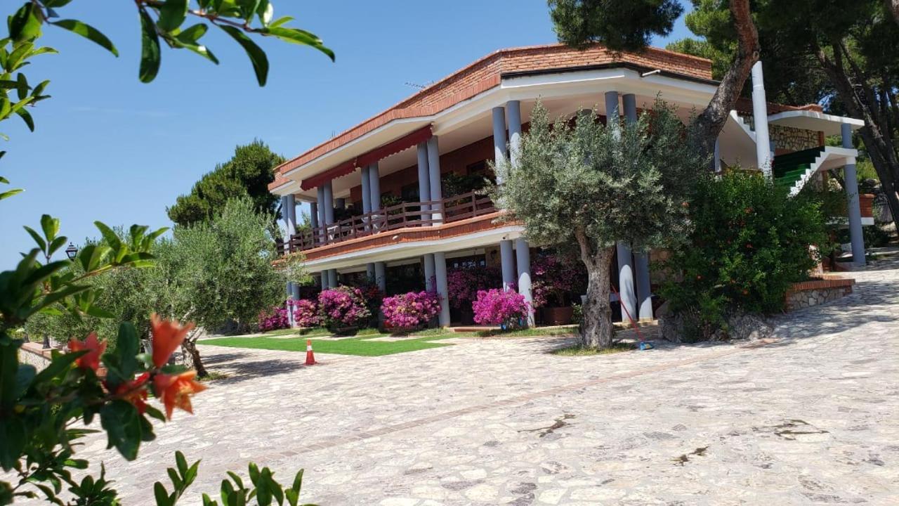 Hotel Brifs Shëngjin Exterior foto
